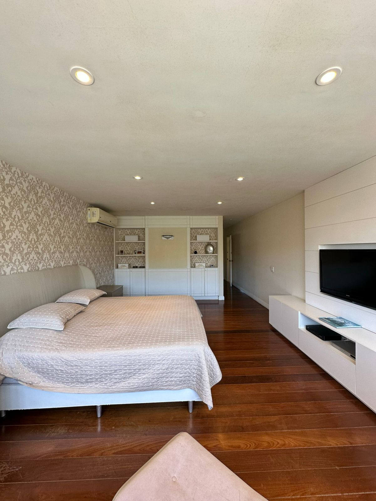 Квартира, 12056 м², 1 069 032$ — FAKTOR
